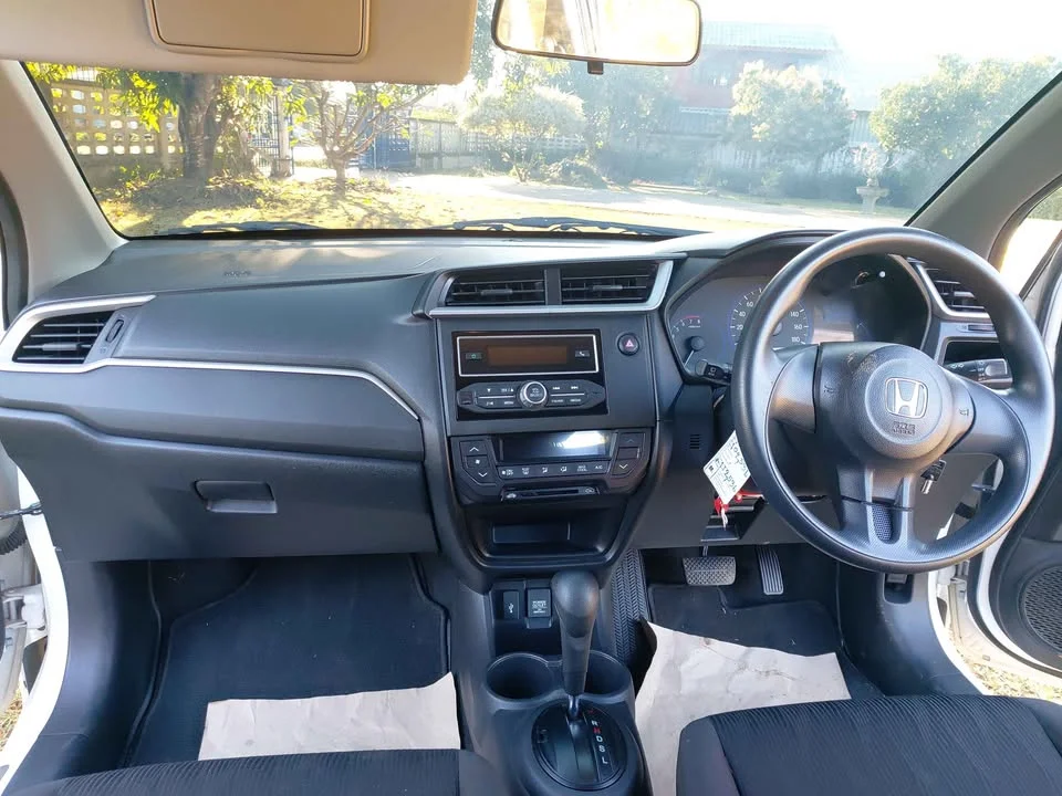 2017 Honda Mobilio II 2