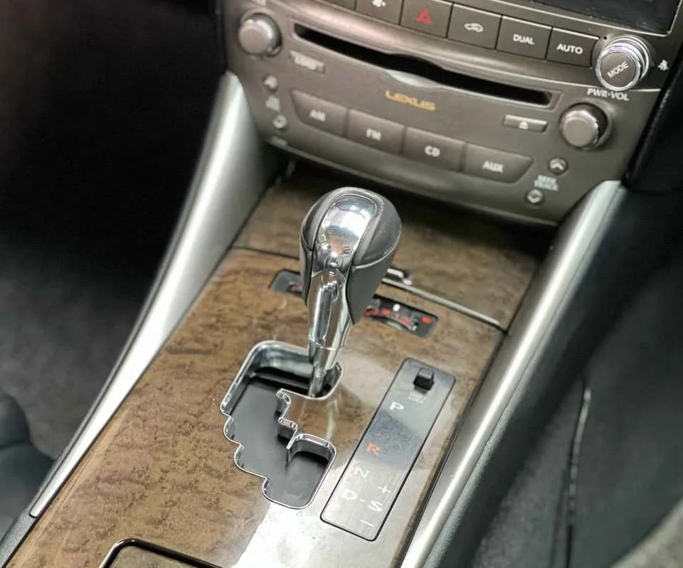 2010 Lexus IS II 3