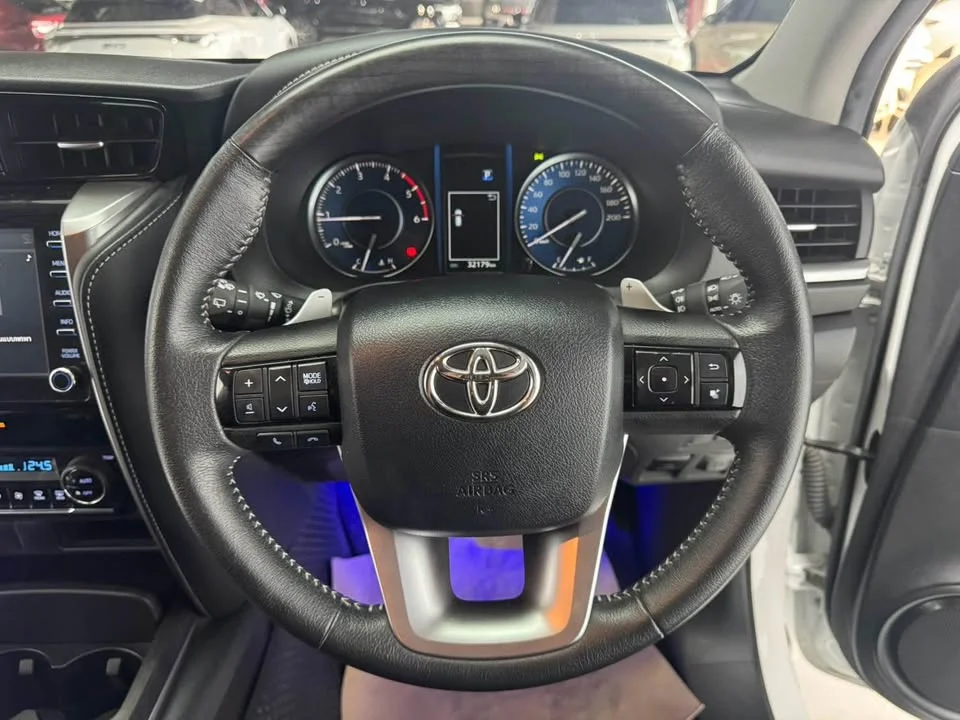 2023 Toyota Fortuner II 2