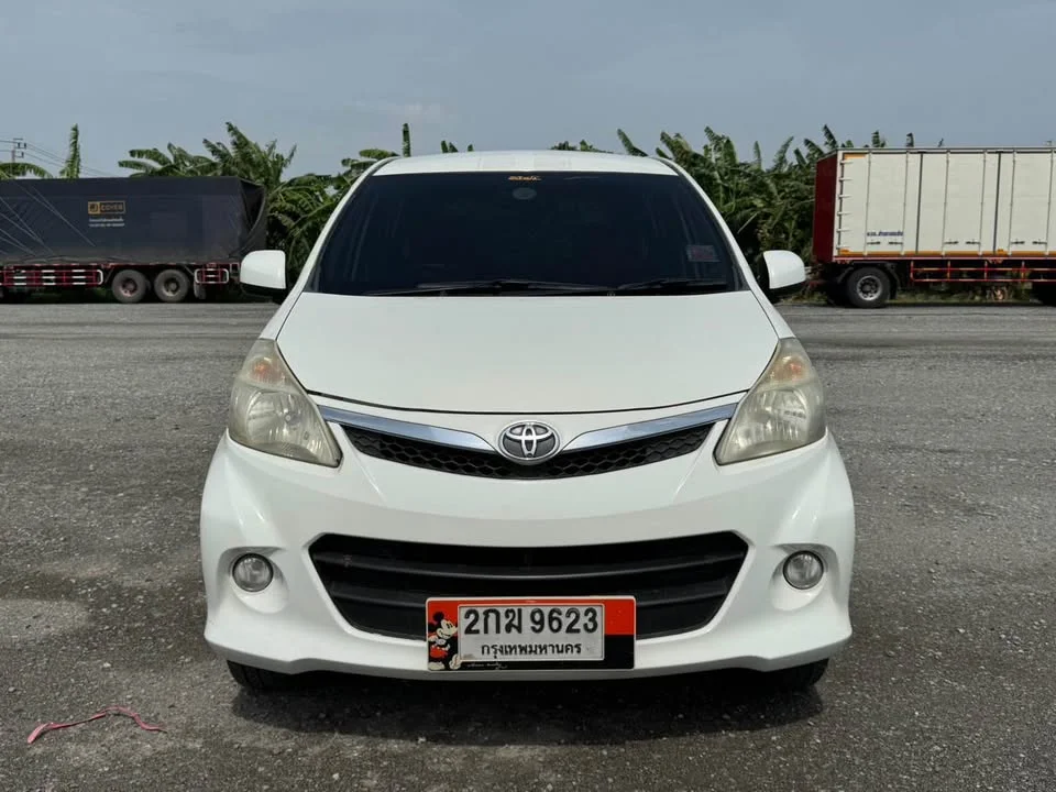 2013 Toyota Avanza II 3