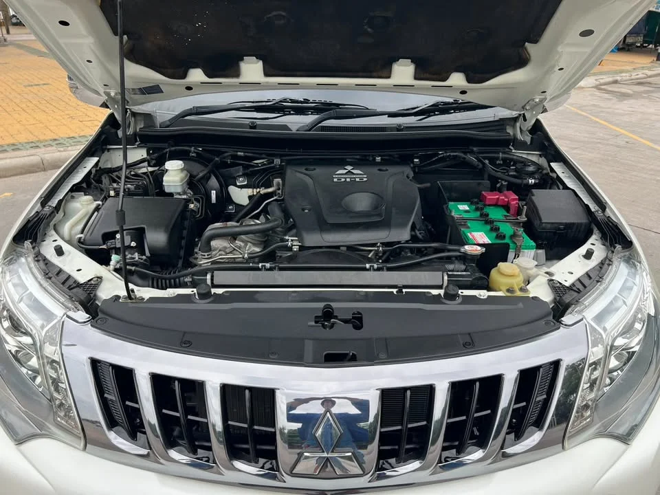 2017 Mitsubishi Triton V 2