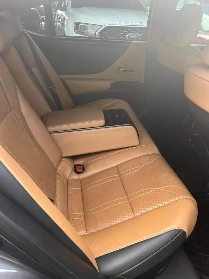2021 Lexus ES VII 3