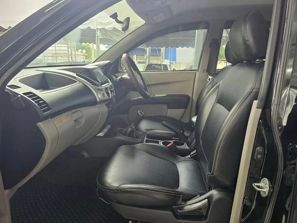 2011 Mitsubishi Triton IV 3