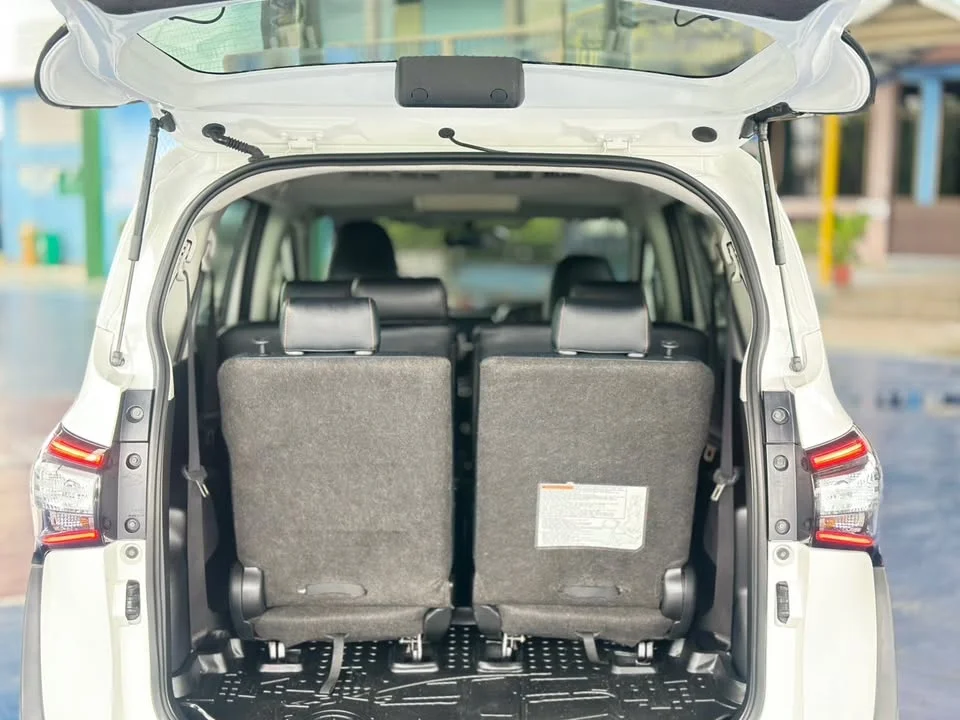 2019 Toyota Sienta II 3