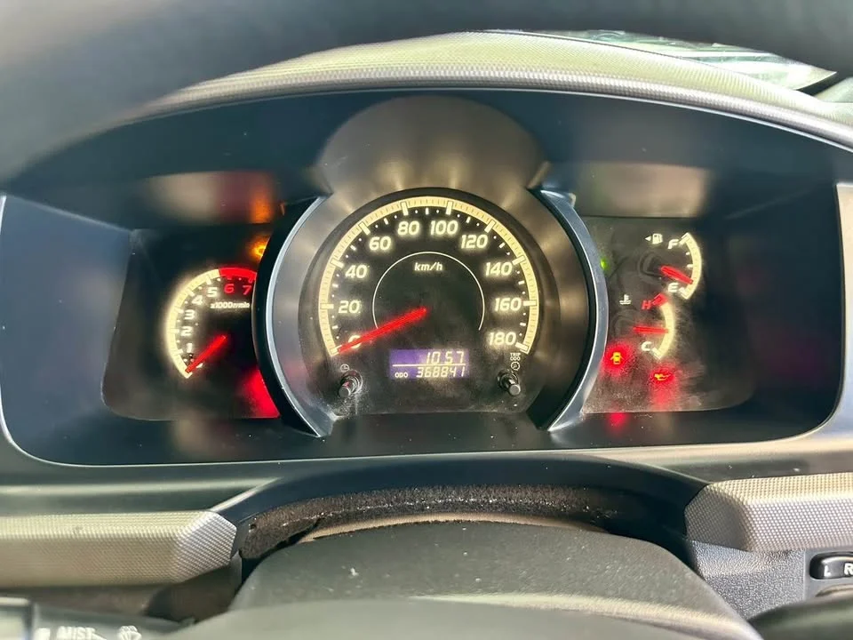 2009 Toyota HiAce V (H200) 2