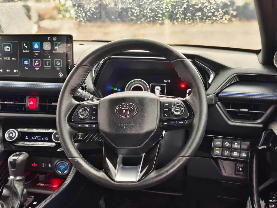 2024 Toyota Yaris Cross AC200 2