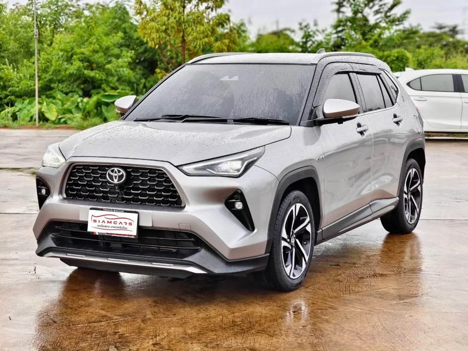 2024 Toyota Yaris Cross AC200 3