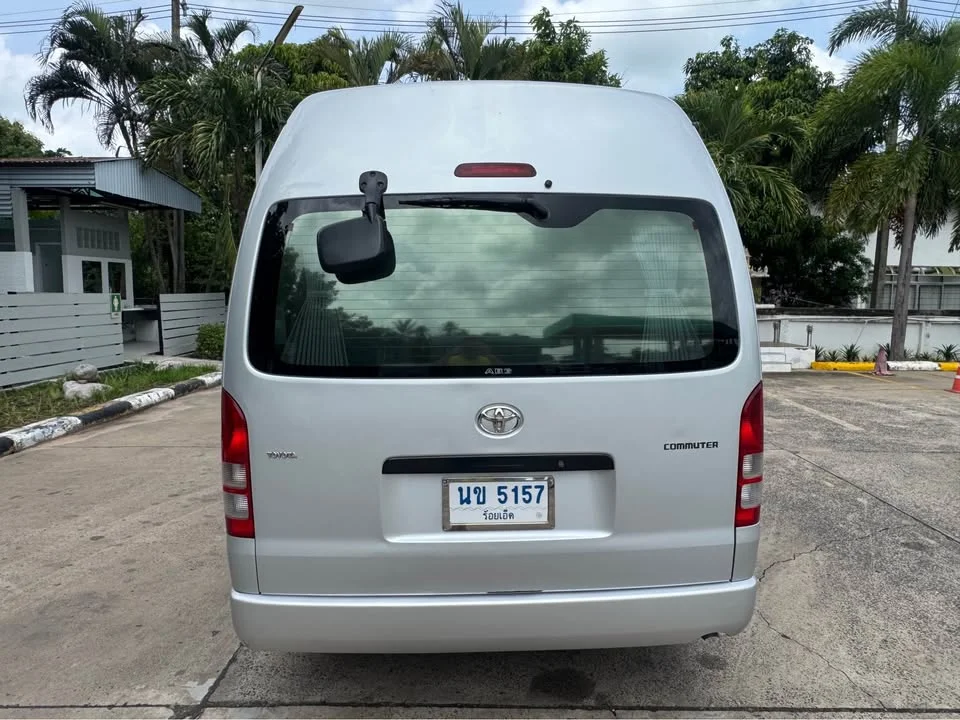 2009 Toyota Commuter V (H200) 2