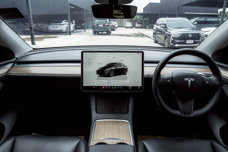 2024 Tesla Model Y 3