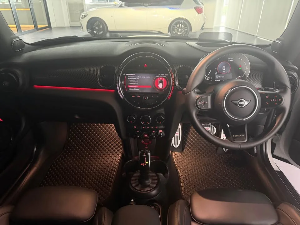 2024 Mini Hatch  III 2