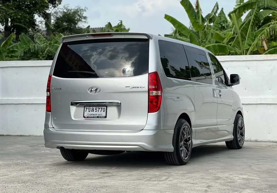 2011 Hyundai H-1 II 2