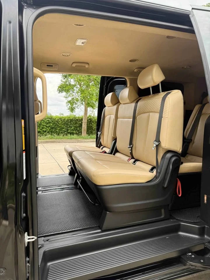 2022 Hyundai Staria US4 3