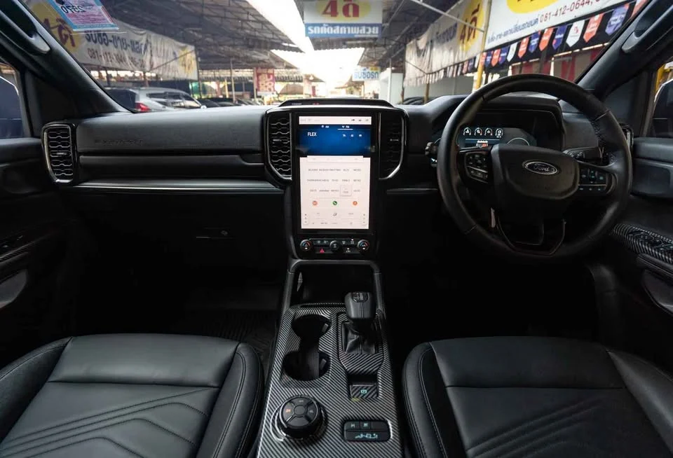 2023 Ford Everest III 2