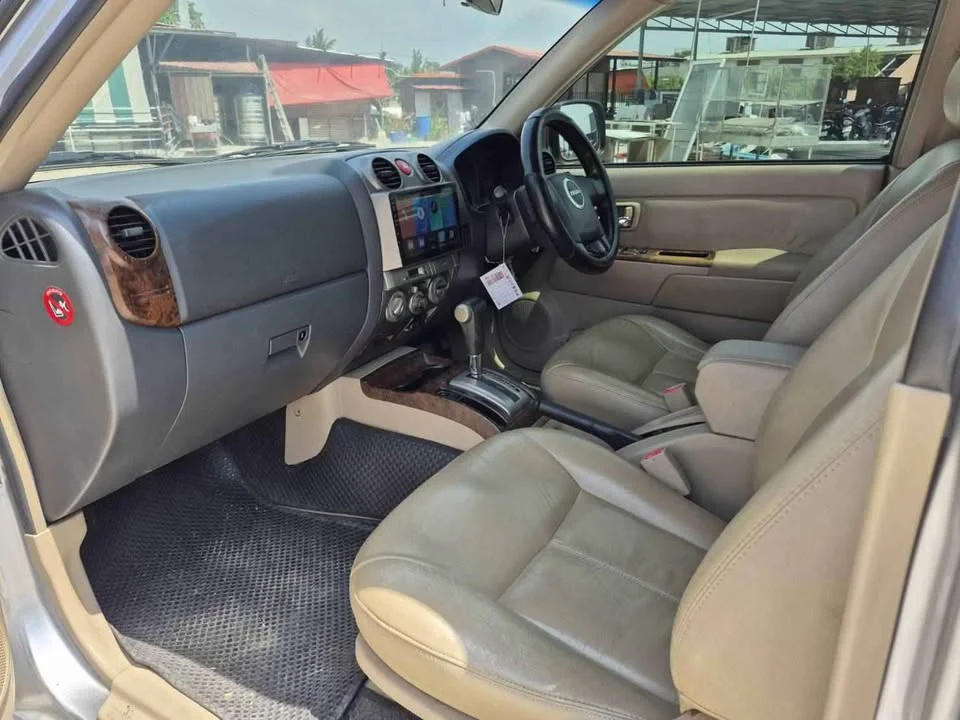 2009 Isuzu MU-7 2