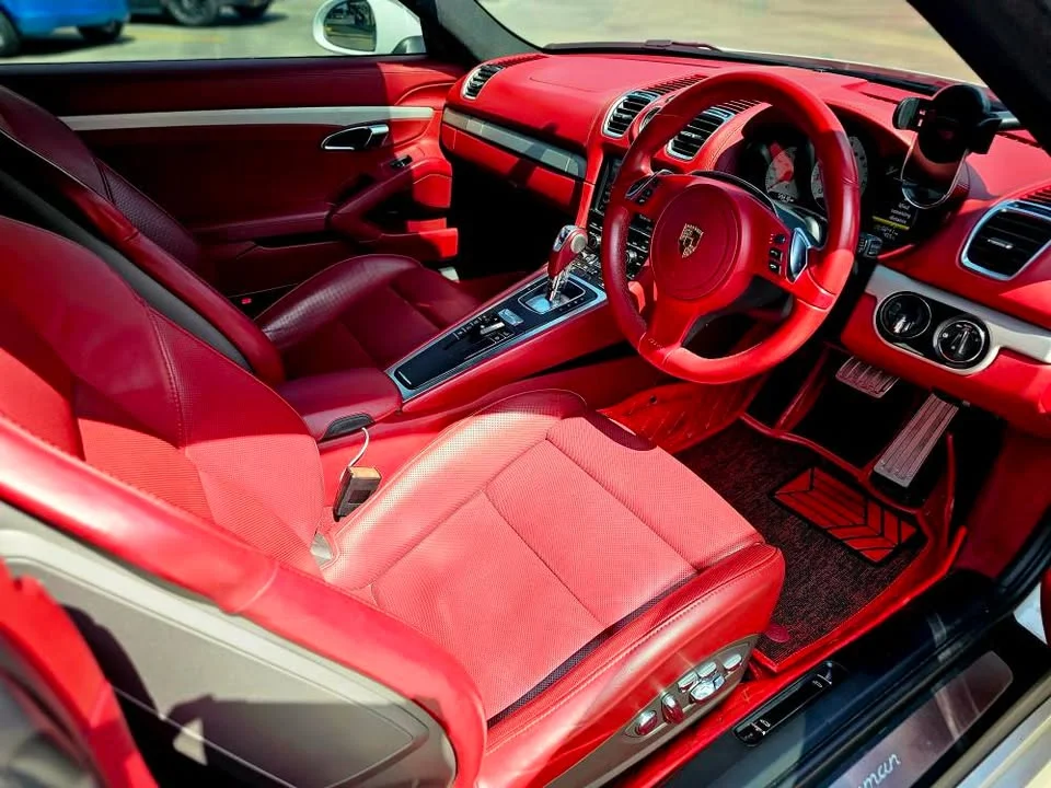 2013 Porsche Boxster and Cayman III 2