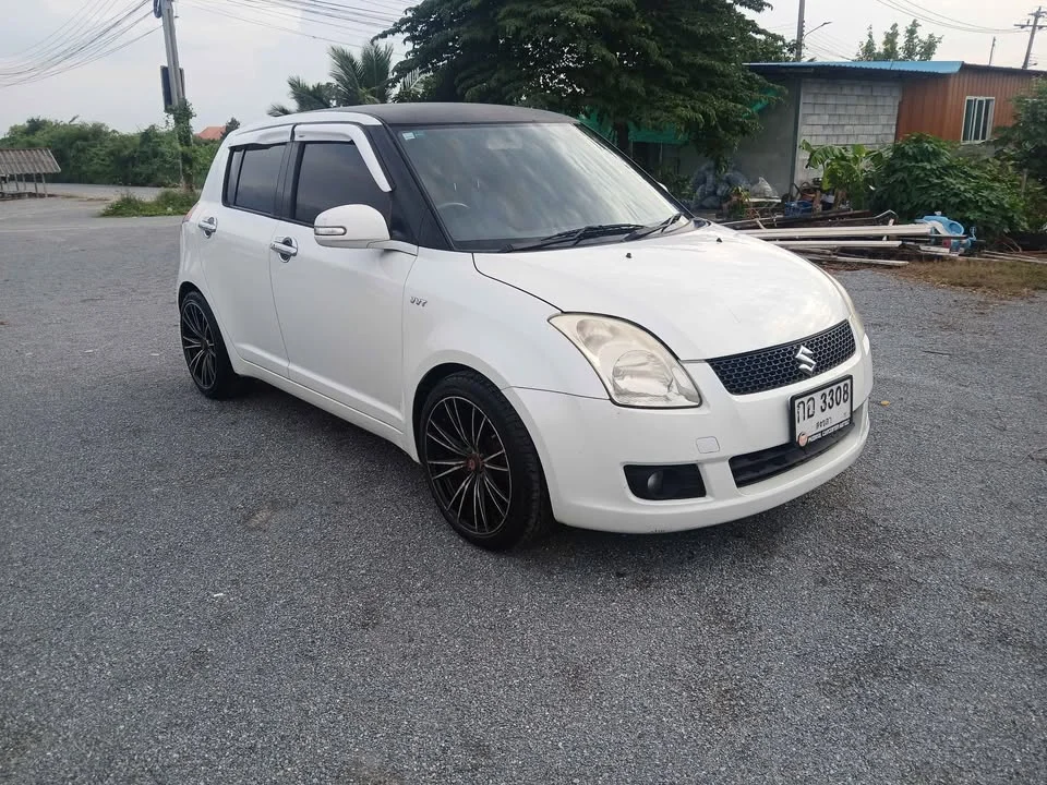 2011 Suzuki Swift I 2