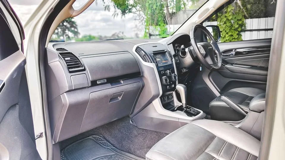 2019 Isuzu MU-X I 3