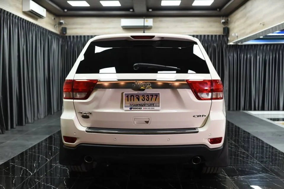 2013 Jeep Grand Cherokee WK2 3