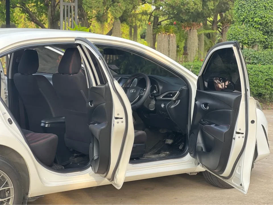 2018 Toyota Yaris ATIV III 3