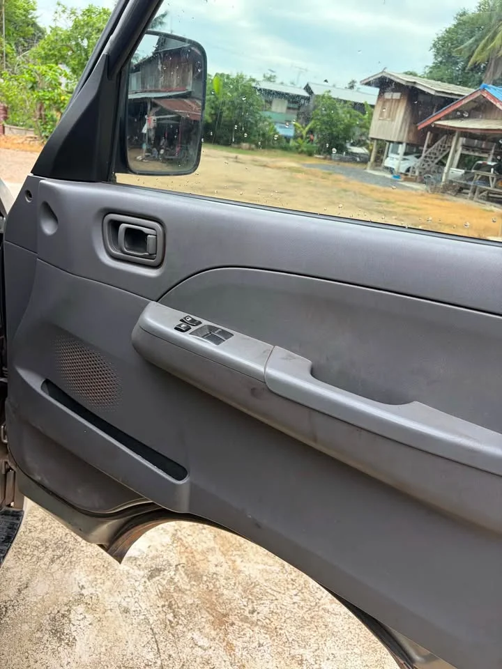 2005 Nissan Urvan V (E25) 3