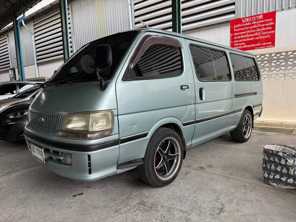1997 Toyota Commuter IV (H100) 3