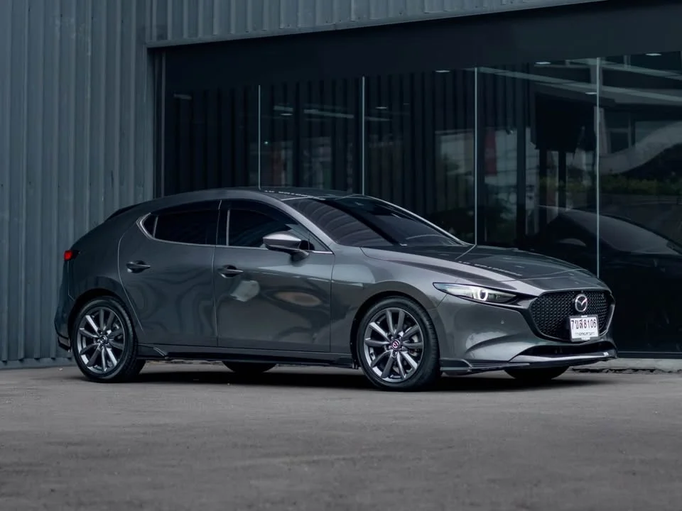 2023 Mazda 3 IV 2