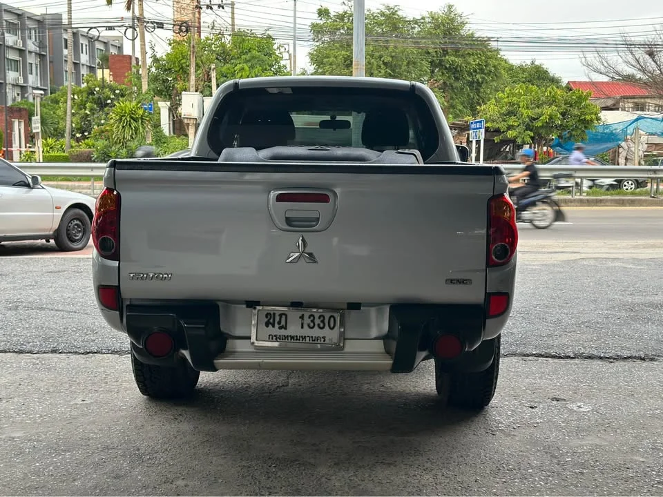 2011 Mitsubishi Triton IV 2