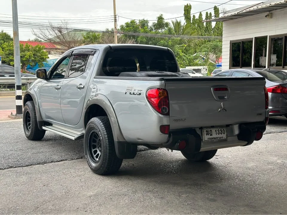 2011 Mitsubishi Triton IV 3