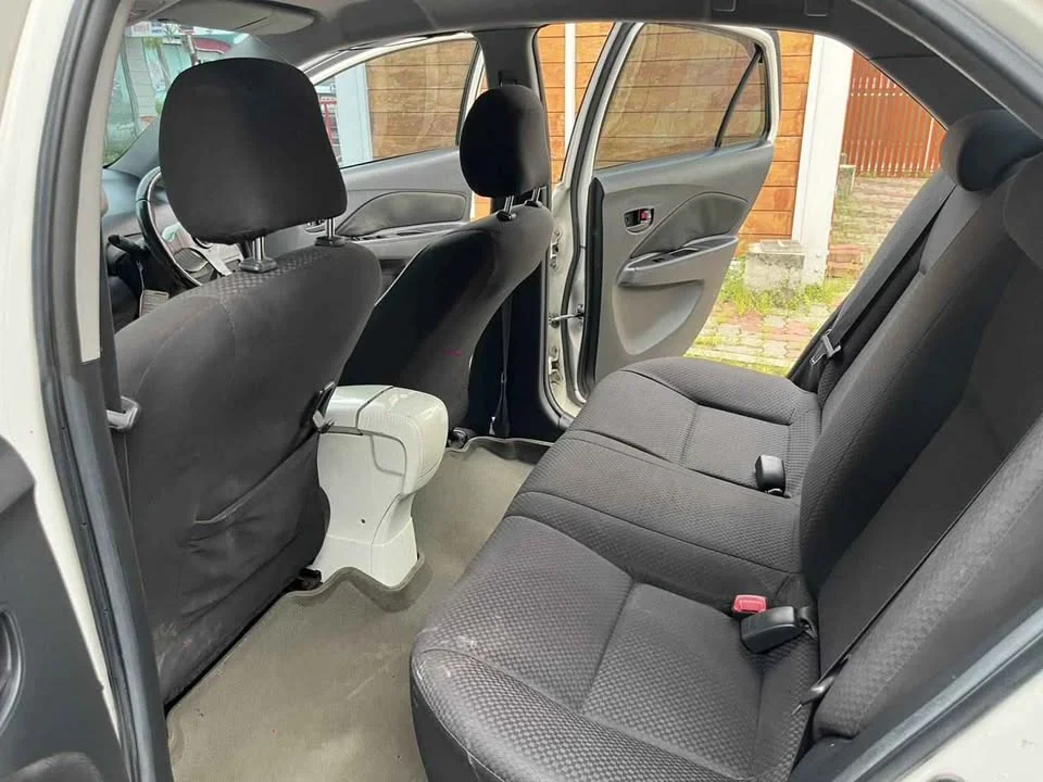 2010 Toyota Vios II 3
