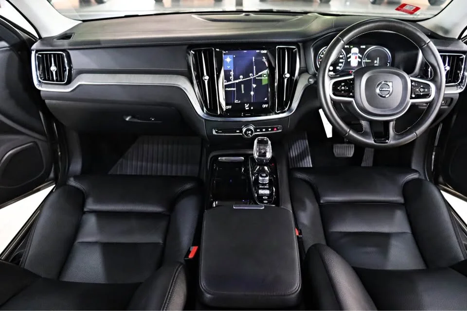 2020 Volvo V60 II 2