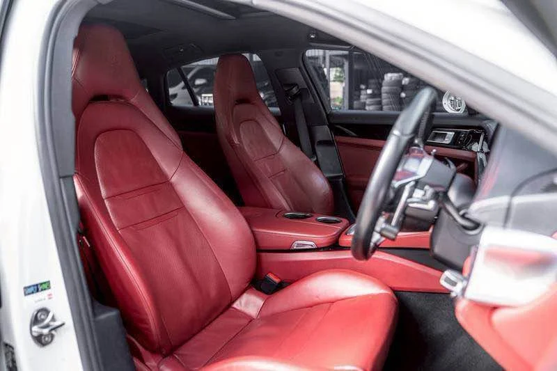 2018 Porsche Panamera II 2