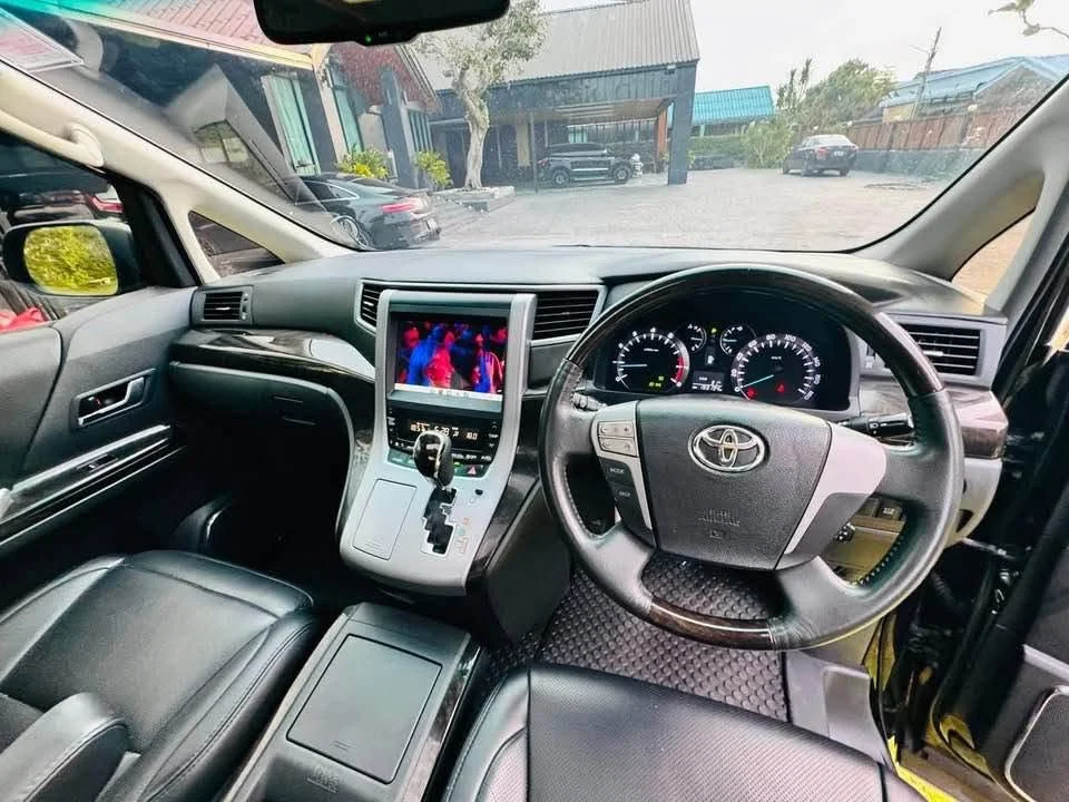 2013 Toyota Alphard, Vellfire II (AH20) 3