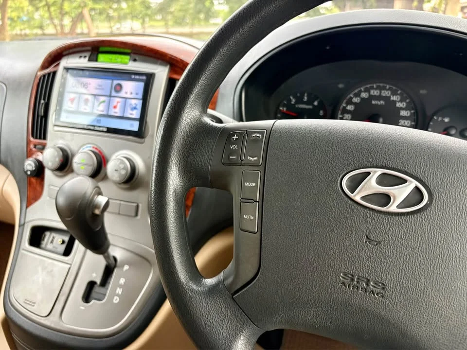 2013 Hyundai H-1 II 3