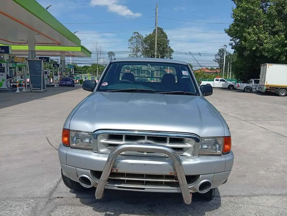 2002 Mazda 2500 Fighter V 2