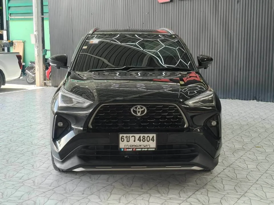 2025 Toyota Yaris Cross AC200 3