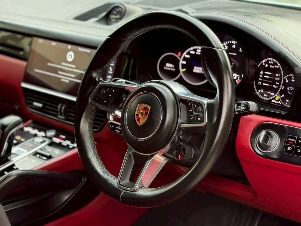 2020 Porsche Cayenne III 2