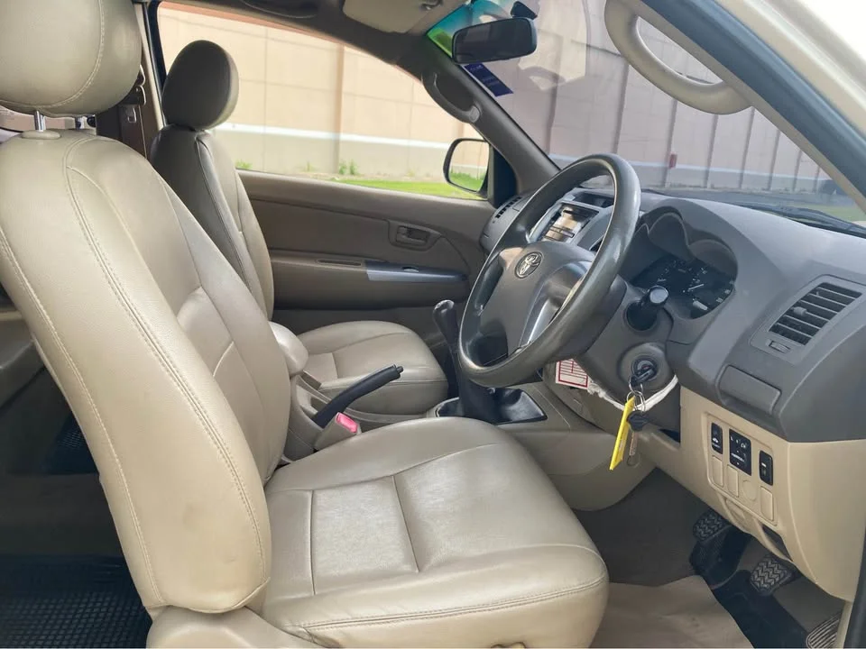2012 Toyota Hilux VII 2