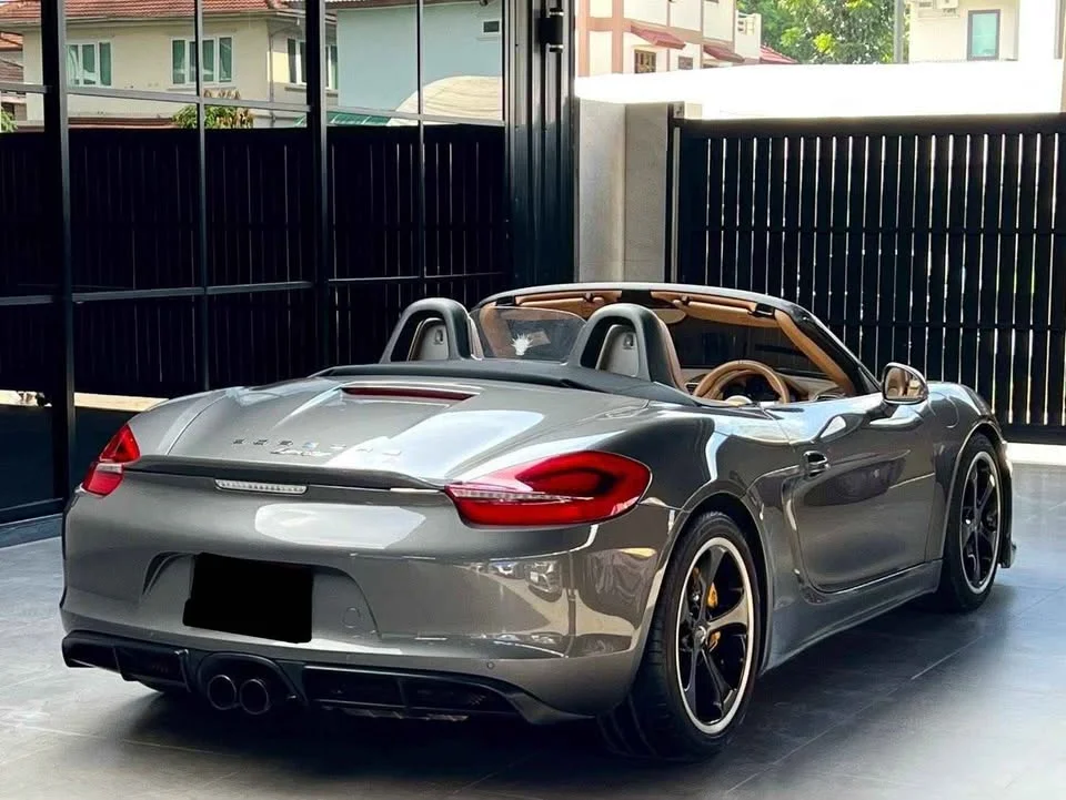 2014 Porsche Boxster and Cayman III 2