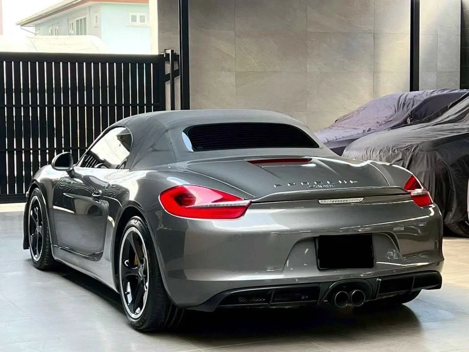 2014 Porsche Boxster and Cayman III 3