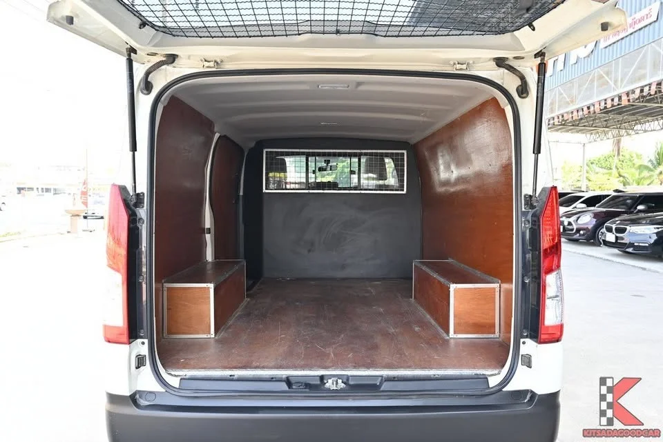 2022 Toyota HiAce VI (H300) 2