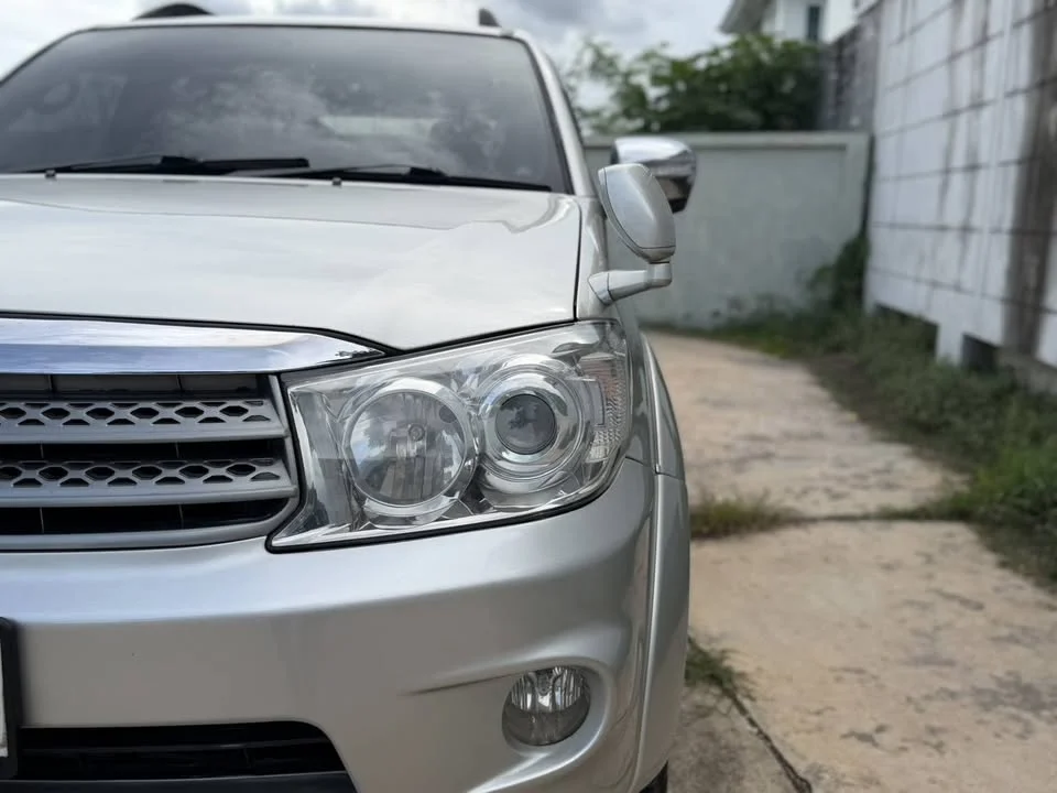 2009 Toyota Fortuner I 3
