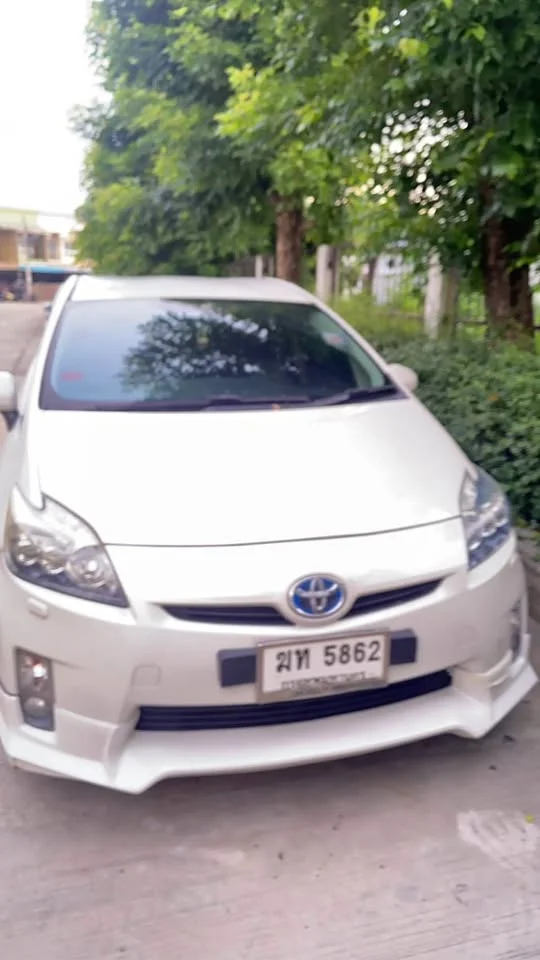 2012 Toyota Prius III 3