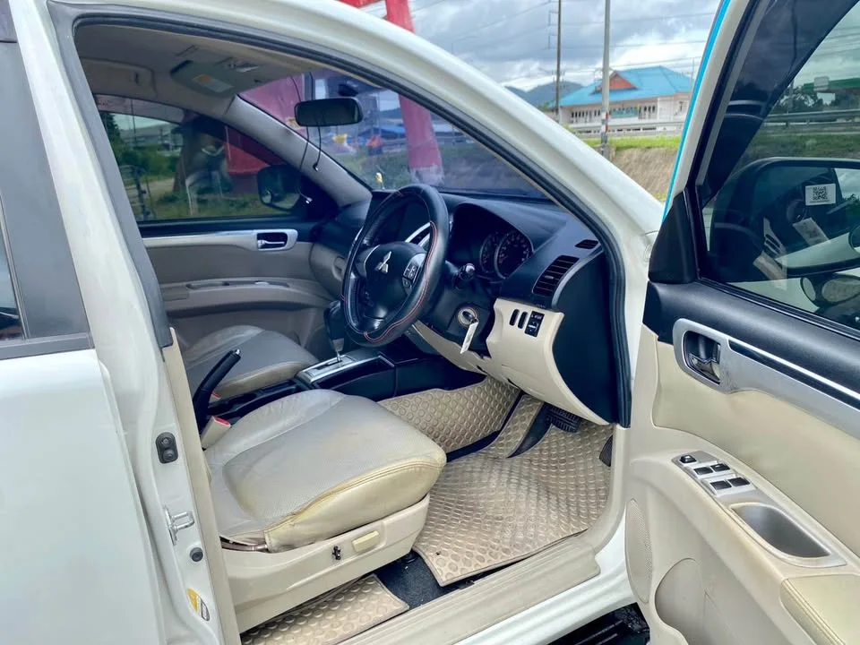 2010 Mitsubishi Pajero Sport II 2