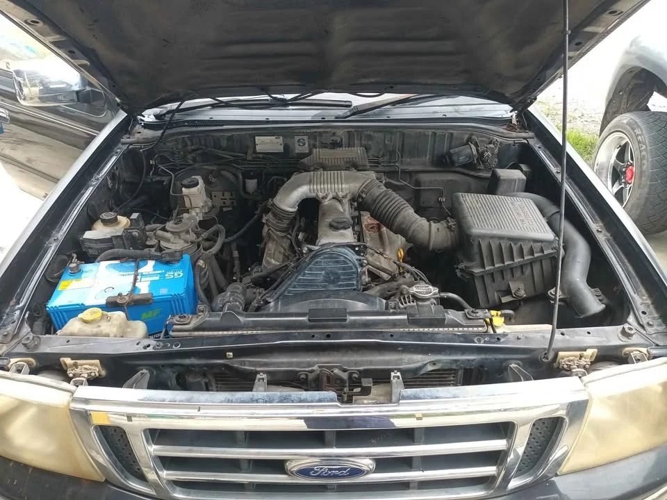 2005 Mazda 2500 Fighter V 3