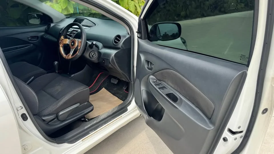 2010 Toyota Vios II 2