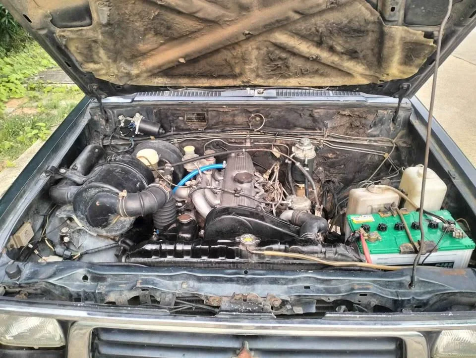 1996 Mitsubishi Triton II 3