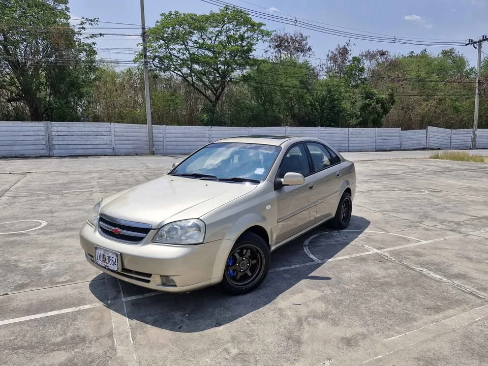 2004 Chevrolet Optra 3