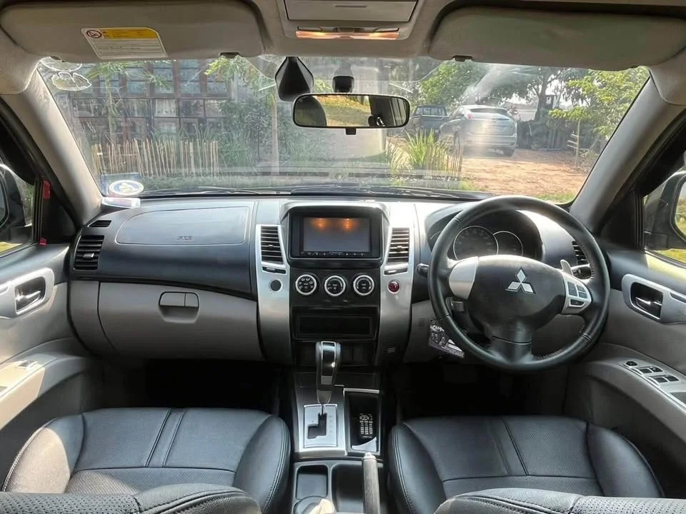 2012 Mitsubishi Pajero Sport II 3