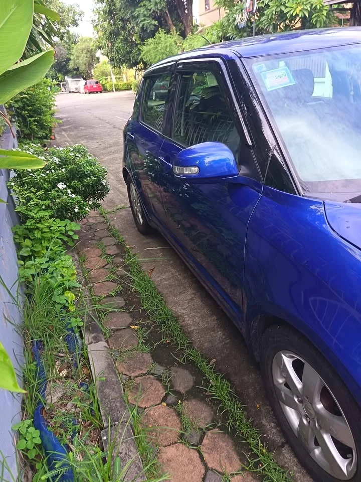 2012 Suzuki Swift I 3