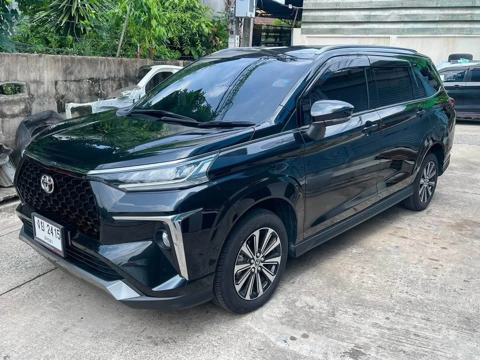 2025 Toyota Veloz III 3